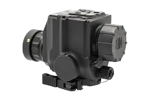 Разбита линза видоискателя (окуляр)  Зенит 